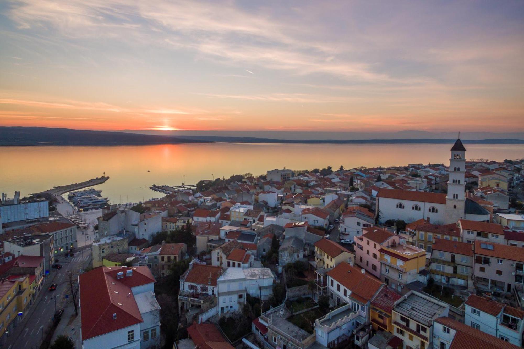 Roni Apartment Crikvenica Bagian luar foto