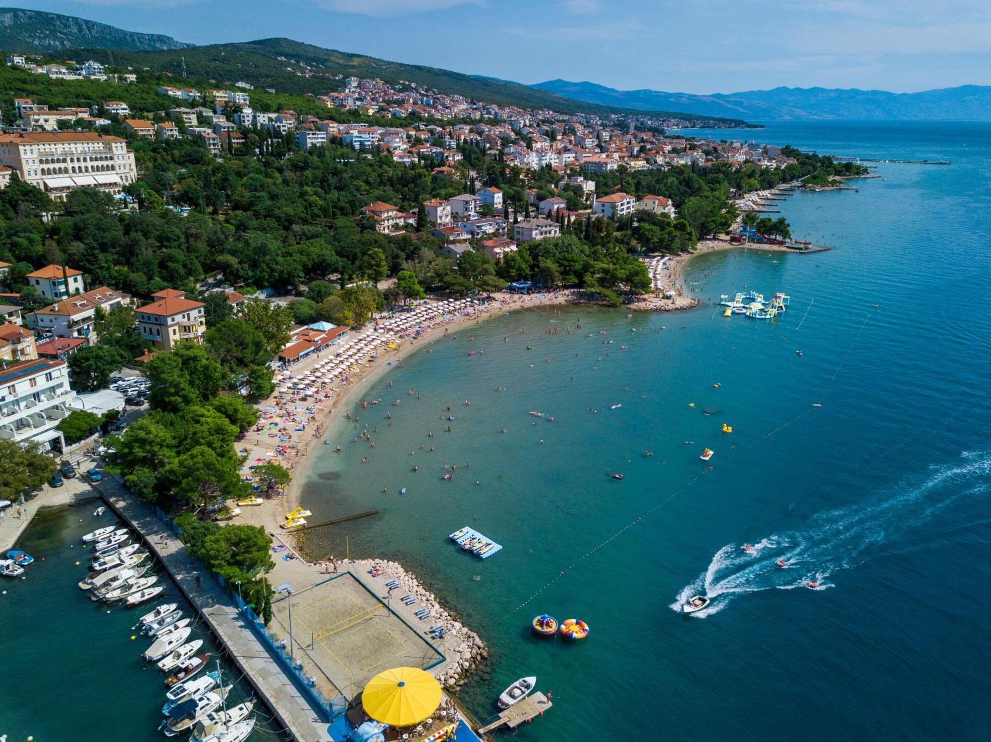 Roni Apartment Crikvenica Bagian luar foto